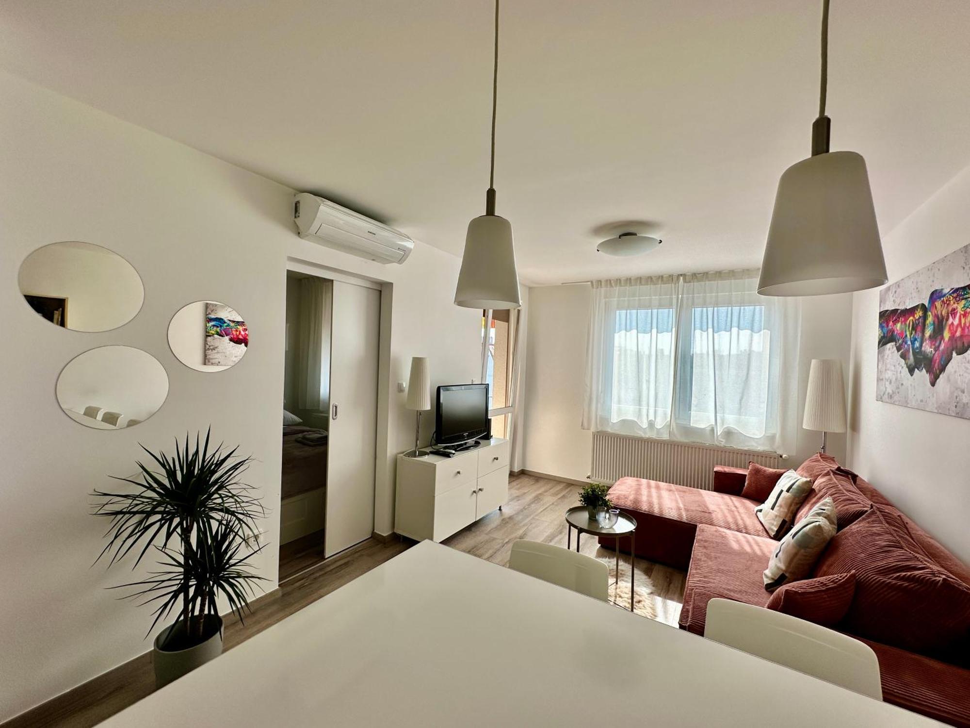 City Break Apartment - Private Garage, Ac, Balcony Budapest Exterior photo